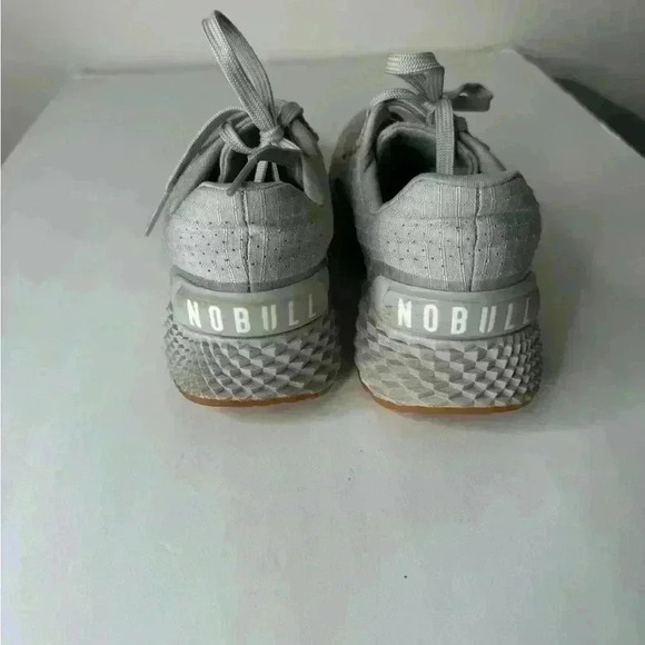 NOBULL Light Grey tennis shoes, size 9M. - Picture 4 of 8